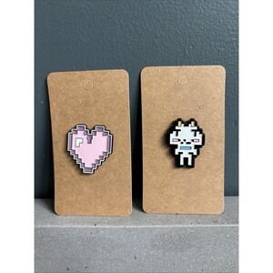 Toro Inoue Kuro Inoue Cat Pixel and Heart enamel Brooches Badges Metal Pin